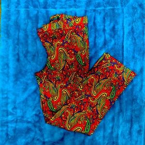 Casual paisley cropped pants